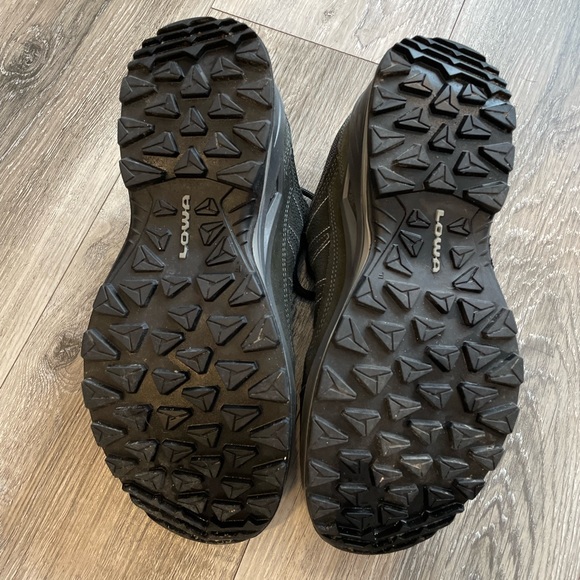 Lowa Gortex Hiking Shoe (Trail Runner) - W’s 10 - Picture 6 of 8